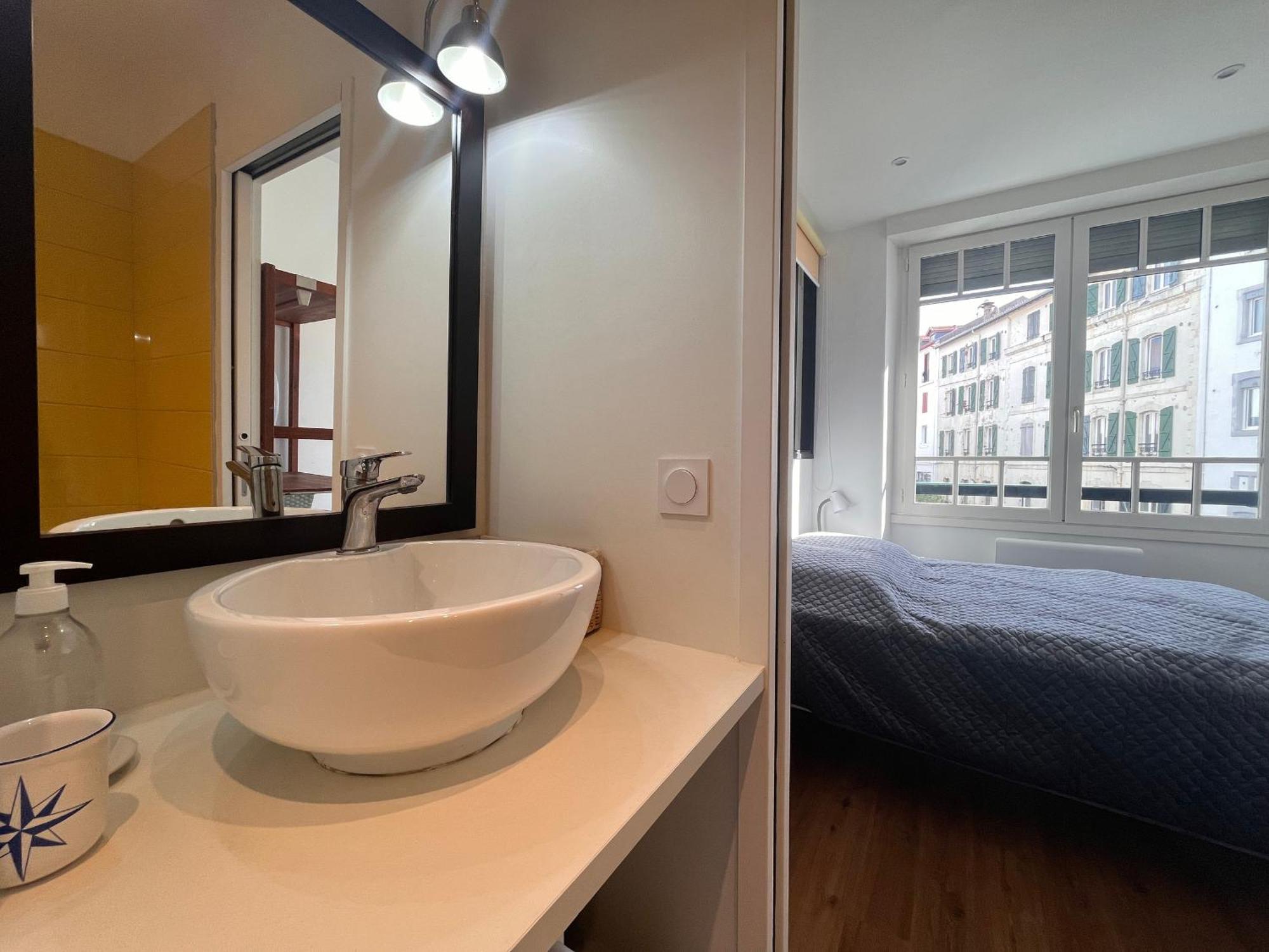 Appartement Lumineux 1 Chambre Au Coeur De Saint-Jean-De-Luz, Proche Plage Et Halles - Fr-1-239-890 Exterior photo