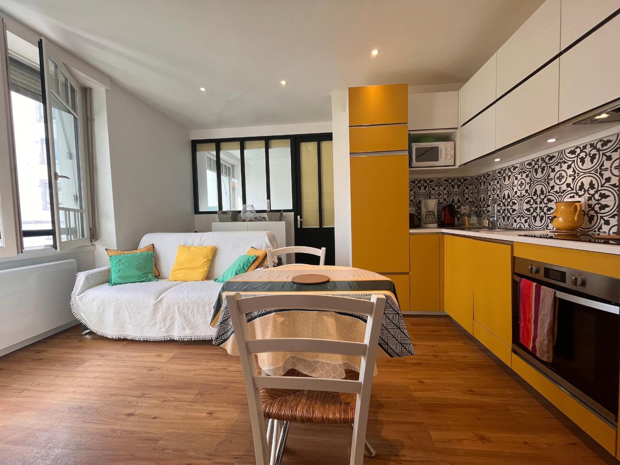 Appartement Lumineux 1 Chambre Au Coeur De Saint-Jean-De-Luz, Proche Plage Et Halles - Fr-1-239-890 Exterior photo