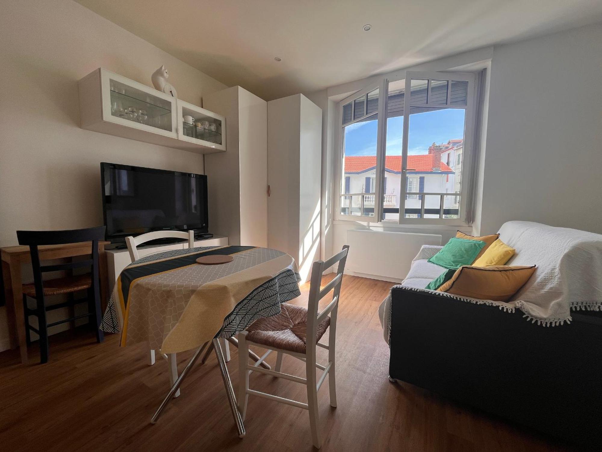 Appartement Lumineux 1 Chambre Au Coeur De Saint-Jean-De-Luz, Proche Plage Et Halles - Fr-1-239-890 Exterior photo